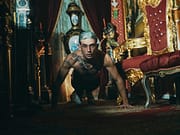 ELLE BAY torna con “Quatteri”: uno sguardo essenziale su un quartiere siciliano